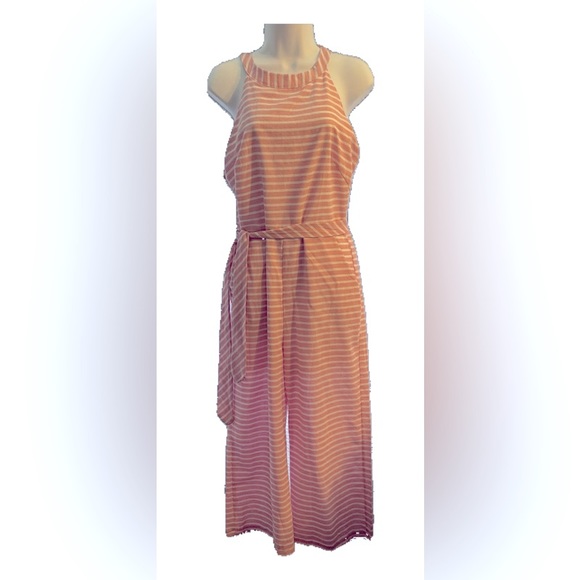 NWT! 🌞Pretty Garden Jumpsuit - Picture 2 of 4